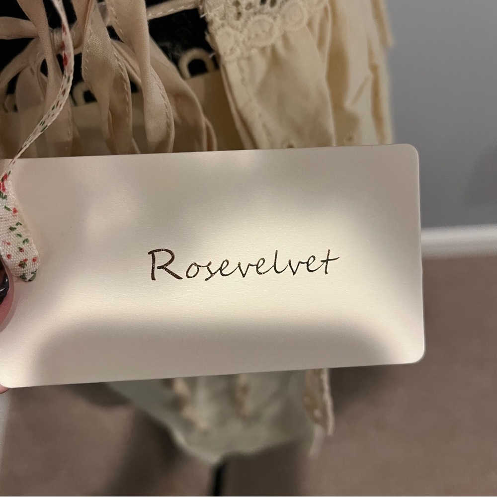🍒NWT ROSEVELVET BUTTER YELLOW EYELET LACE SHORT SET SIZE SMALL🍒 - Picture 8 of 10
